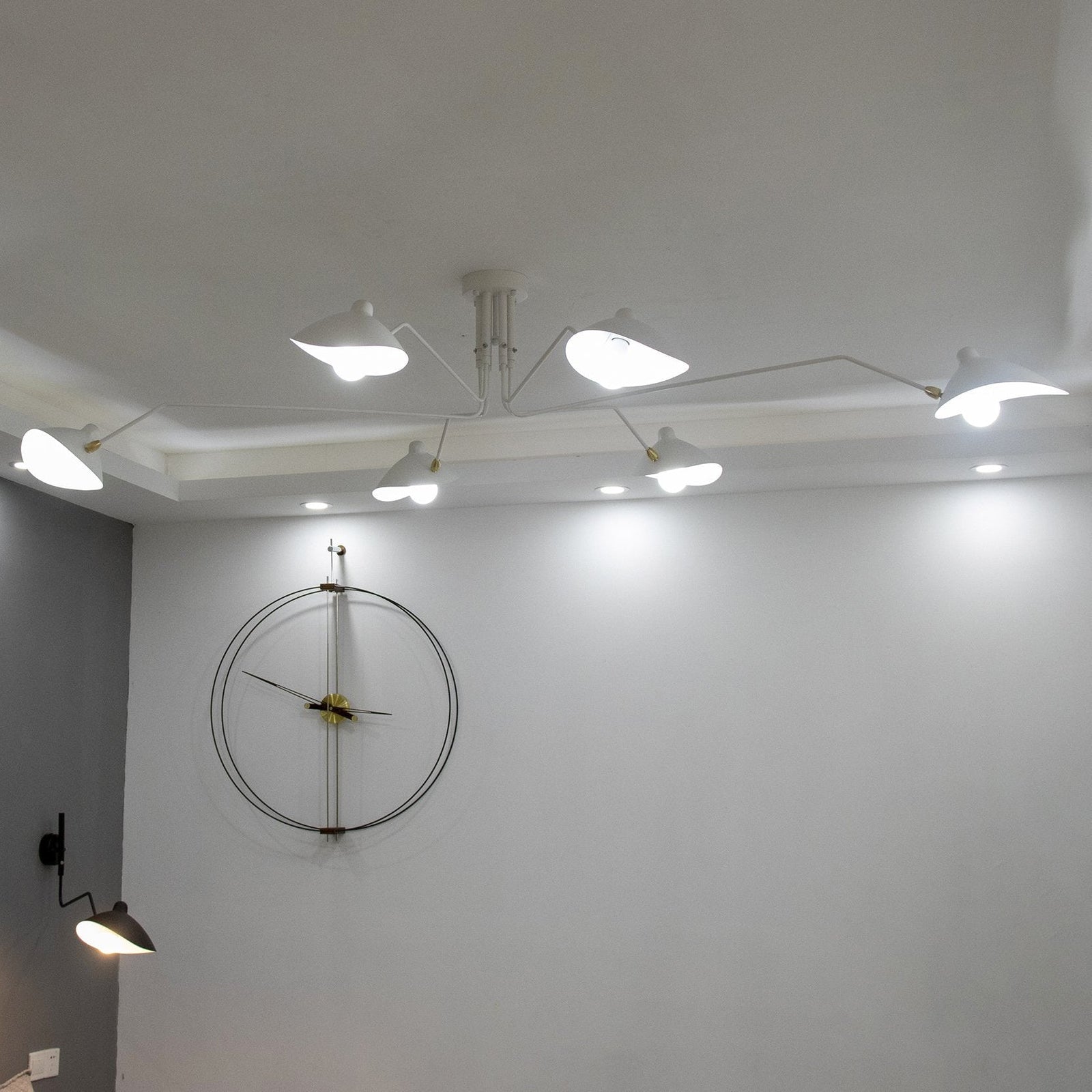Arisha Lámpara de Techo Industrial de Tres Brazos — imagen 19 | Aura Lighting