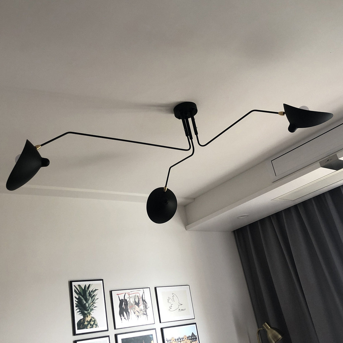 Arisha Lámpara de Techo Industrial de Tres Brazos — imagen 9 | Aura Lighting