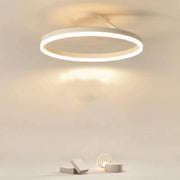 Arisha Moderna Anilla Metal Lámpara de Techo Blanca/Negra — imagen 5 | Aura Lighting