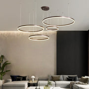 Arisha Moderna Anillos Metal/Acrílico Lámpara Colgante Negra/Dorada/Café — imagen 14 | Aura Lighting