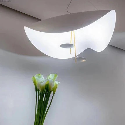Arisha Moderna Irregularmente Metal Lámpara Colgante Negra/Blanca — imagen 21 | Aura Lighting