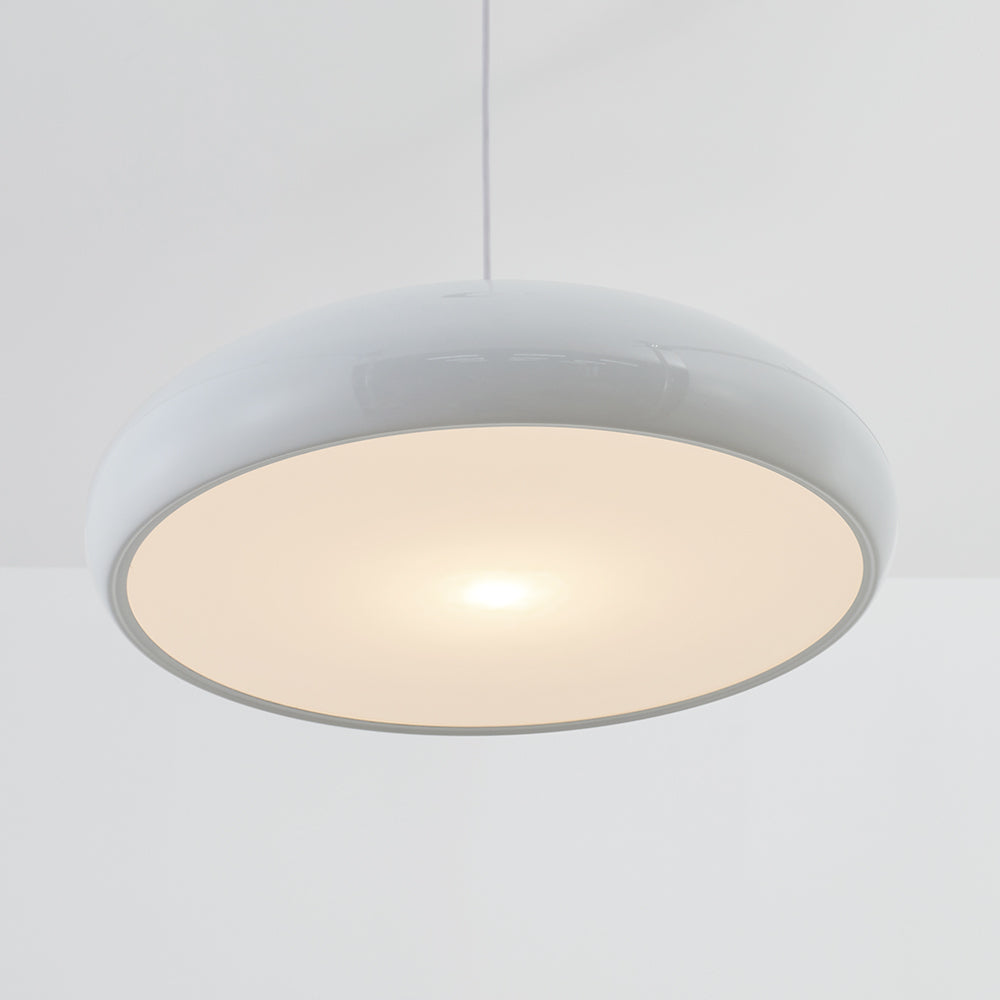 Arisha Nordica Doma Metal/Acrílico Lámpara Colgante Negra/Blanca — imagen 17 | Aura Lighting