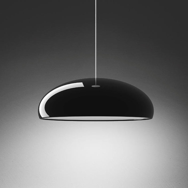Arisha Nordica Doma Metal/Acrílico Lámpara Colgante Negra/Blanca — imagen 8 | Aura Lighting