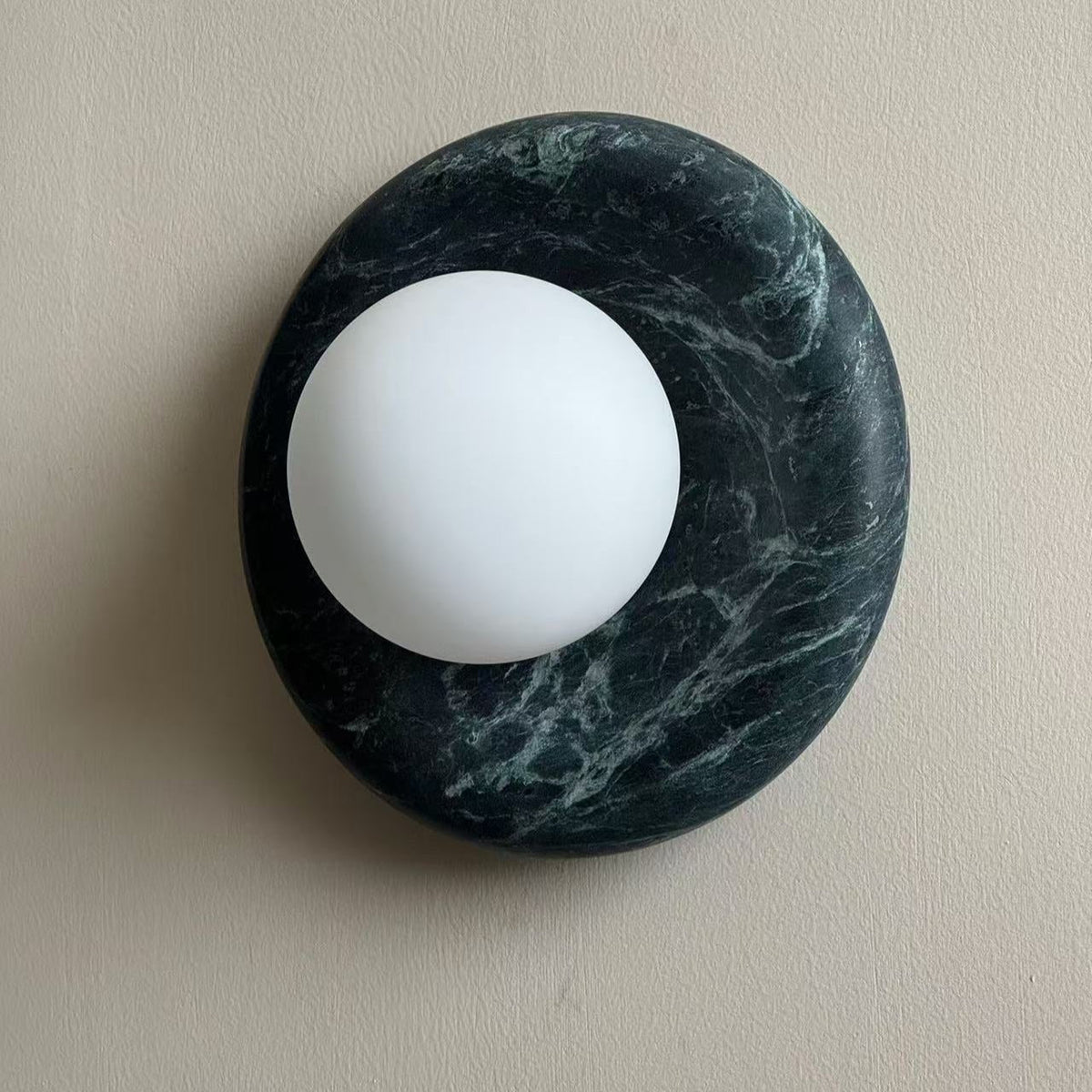 Avi Aplique de Pared Interior de Mármol — imagen 12 | Aura Lighting