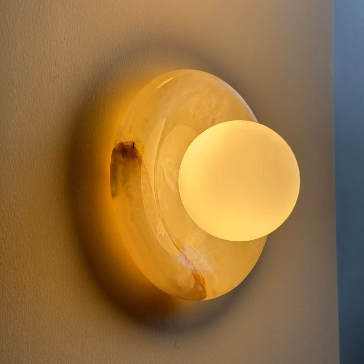 Avi Aplique de Pared Interior de Mármol — imagen 5 | Aura Lighting