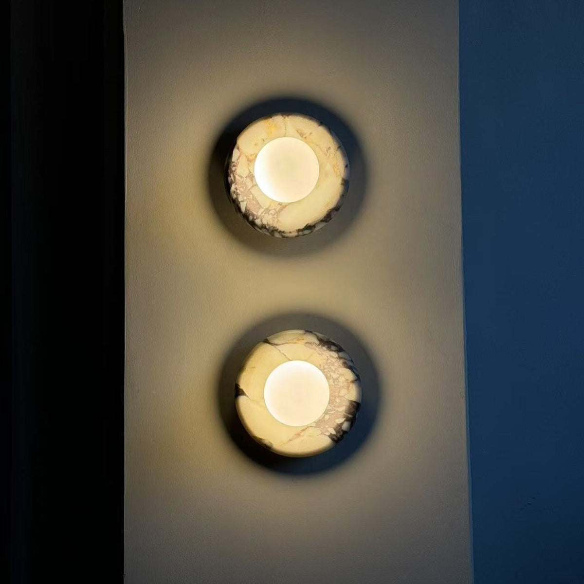 Avi Aplique de Pared Interior de Mármol — imagen 9 | Aura Lighting