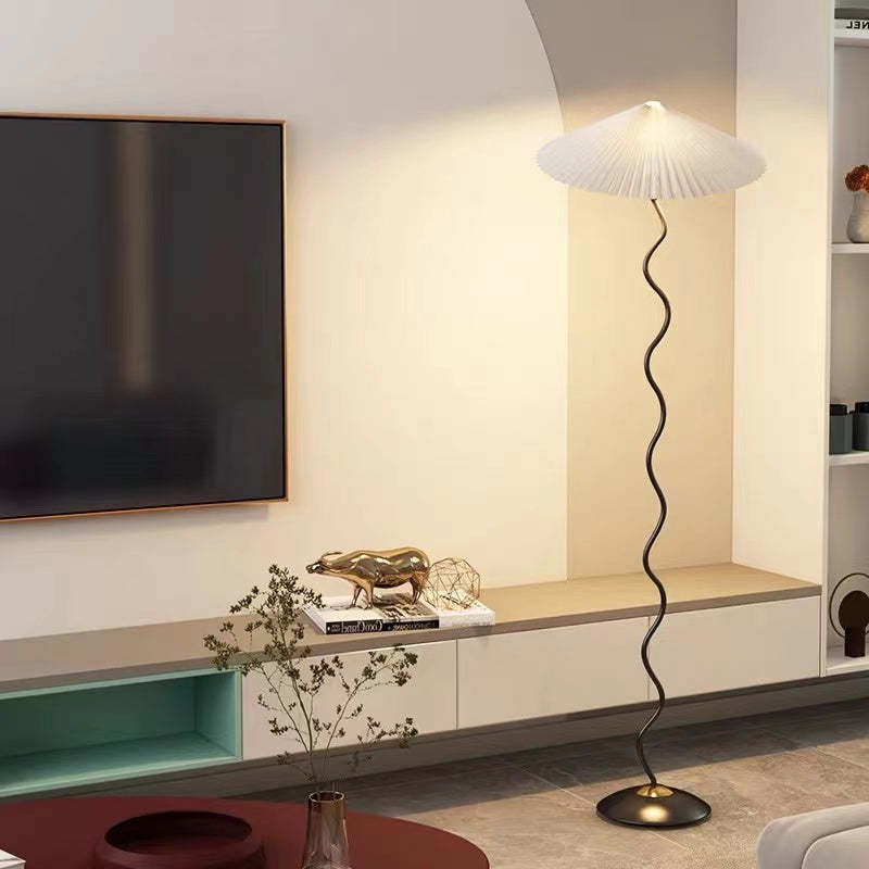Mira Dinamarca Vintaje Forma de Paraguas Lámpara de Pie Blanca/Roja — imagen 2 | Aura Lighting