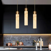 Dike White Alabaster Pendant Light — imagen 2 | Aura Lighting