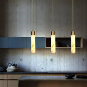 Dike White Alabaster Pendant Light — imagen 6 | Aura Lighting
