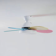 Ventilador de Techo con Luz Liora para Niños, iluminando un área de juegos