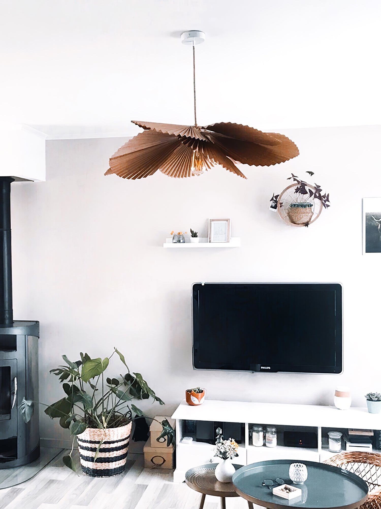 Folded Leaf Lotus Pendant Lamp - Aura Lighting