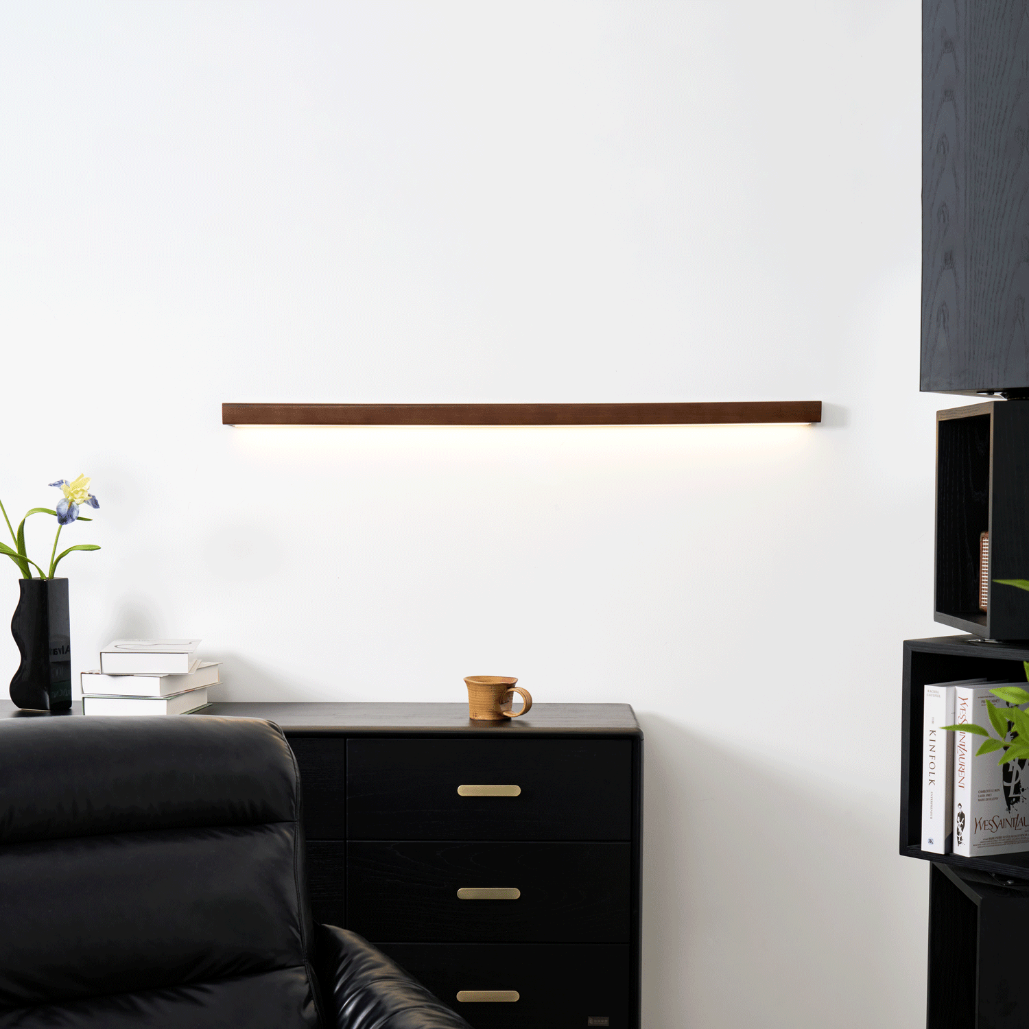 Arlo Linear Wood Wall Light - Aura Lighting