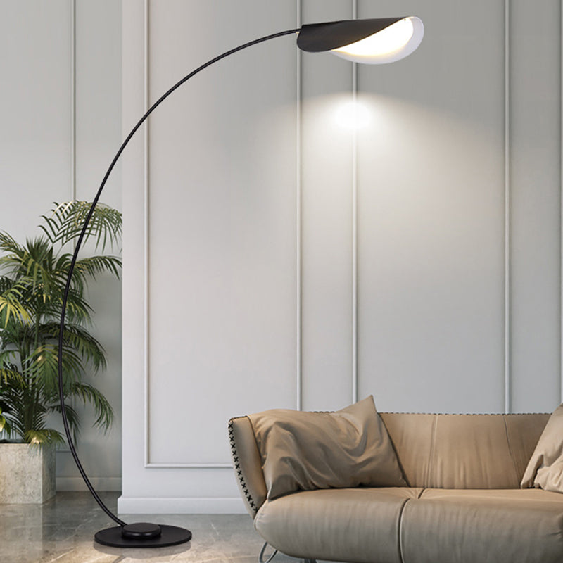 Mira Moderna Geométrica Metal LED Lámpara de Pie Negra — imagen 11 | Aura Lighting