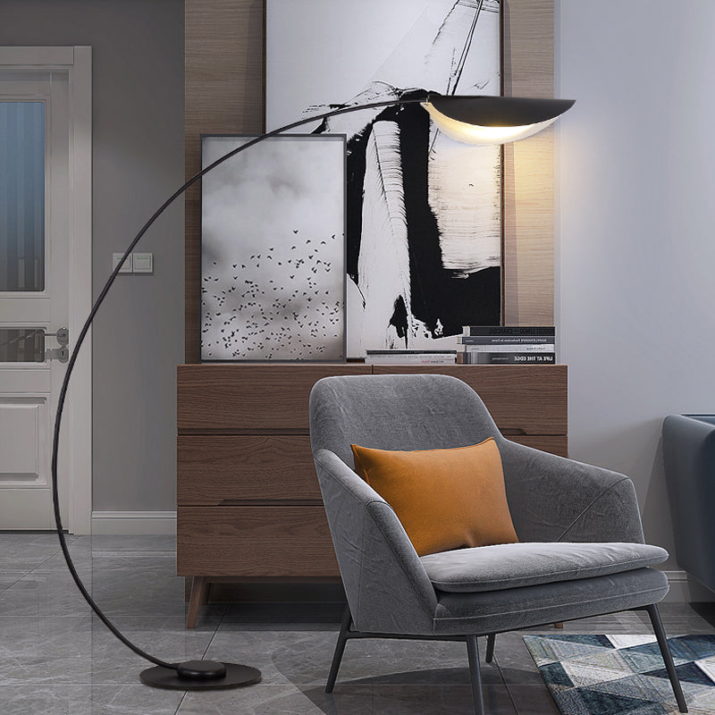 Mira Moderna Geométrica Metal LED Lámpara de Pie Negra — imagen 14 | Aura Lighting