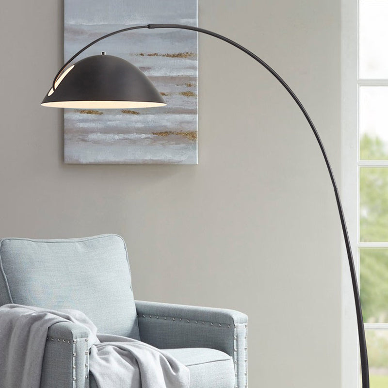 Mira Moderna Minimalista Metal Lámpara de Pie Negra — imagen 17 | Aura Lighting