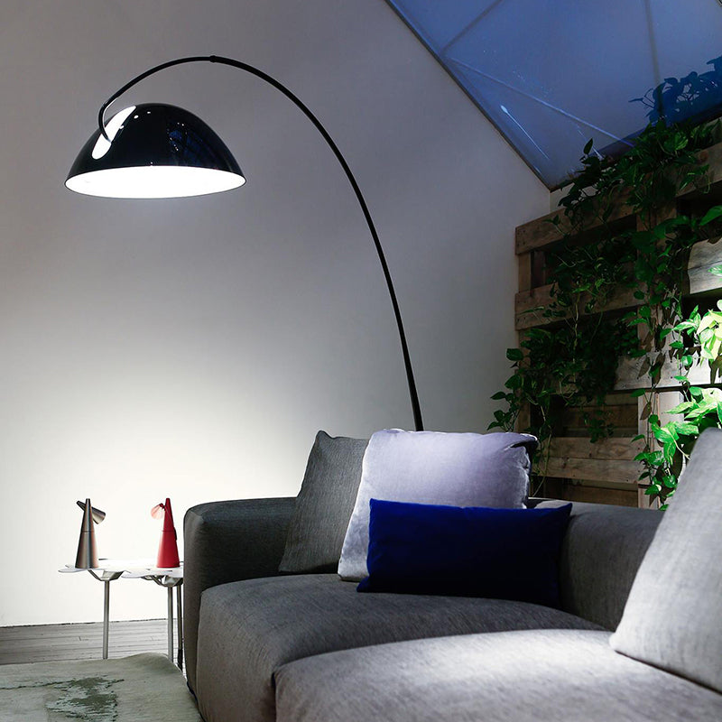 Mira Moderna Minimalista Metal Lámpara de Pie Negra — imagen 3 | Aura Lighting