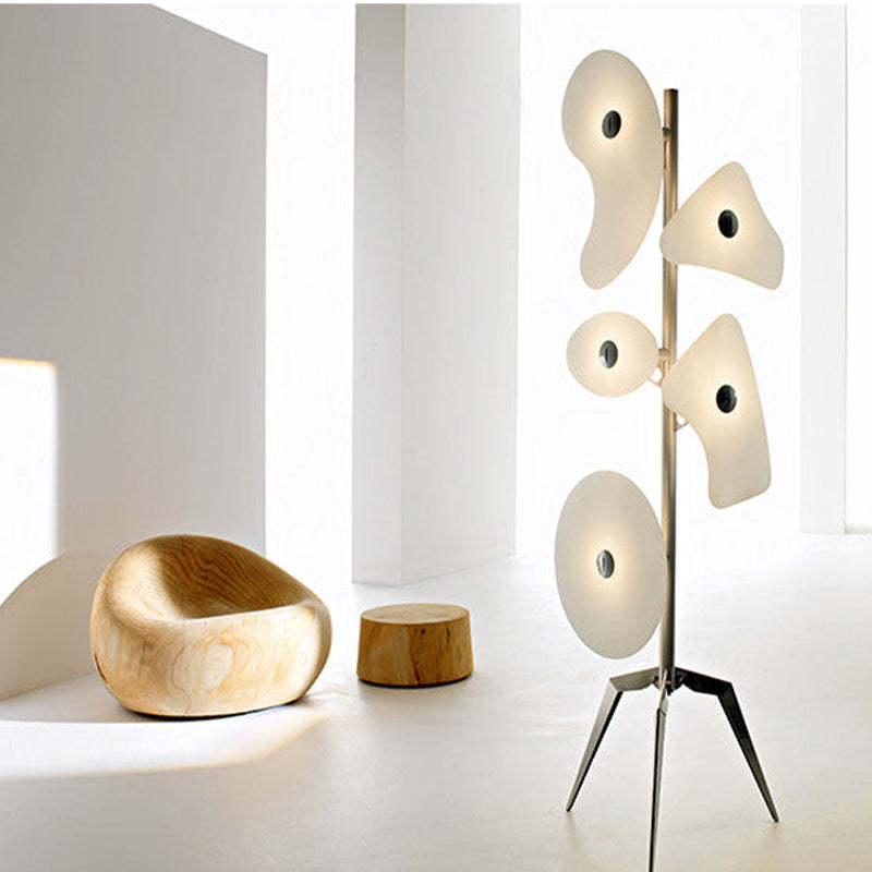 Mira Modern Geométrico Metal LED Lámpara de Pie Blanca — imagen 13 | Aura Lighting