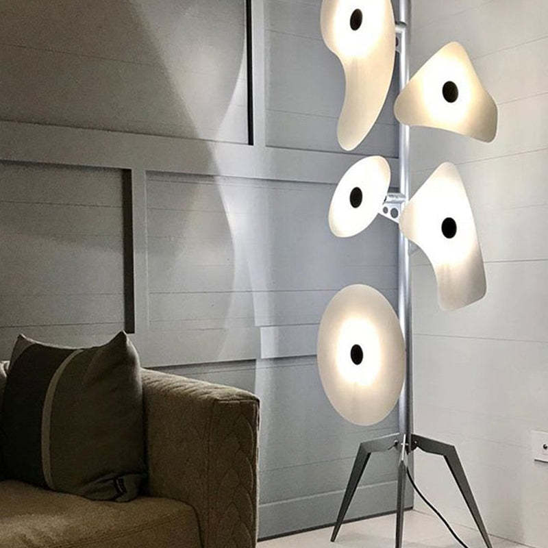 Mira Modern Geométrico Metal LED Lámpara de Pie Blanca — imagen 9 | Aura Lighting