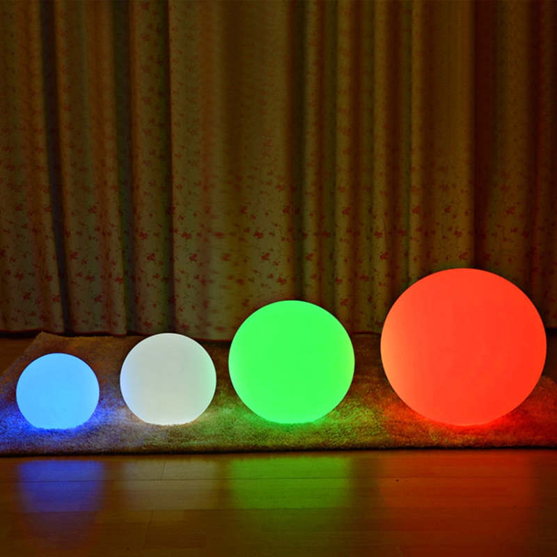 Mira Moderna Esfera Acrílico Luz Exterior Lámpara de Pie Blanca — imagen 13 | Aura Lighting