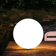 Mira Moderna Esfera Acrílico Luz Exterior Lámpara de Pie Blanca — imagen 14 | Aura Lighting