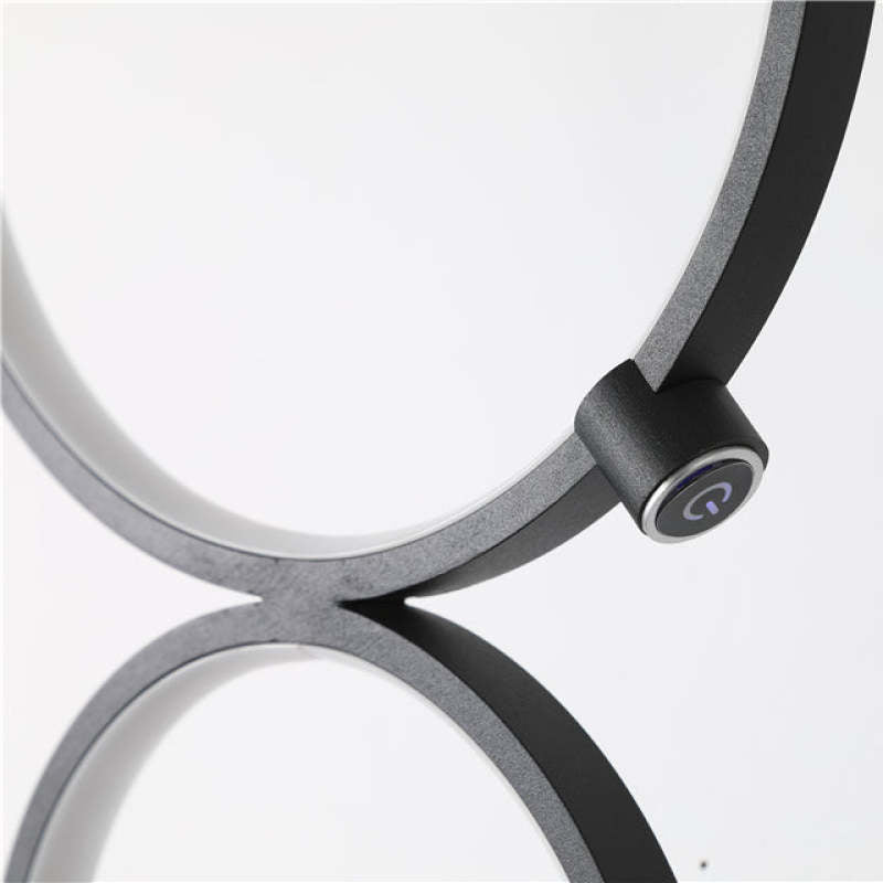 Mira Moderna Geométrico Metal/Silicio LED Lámpara de Pie Negra/Blanca — imagen 12 | Aura Lighting