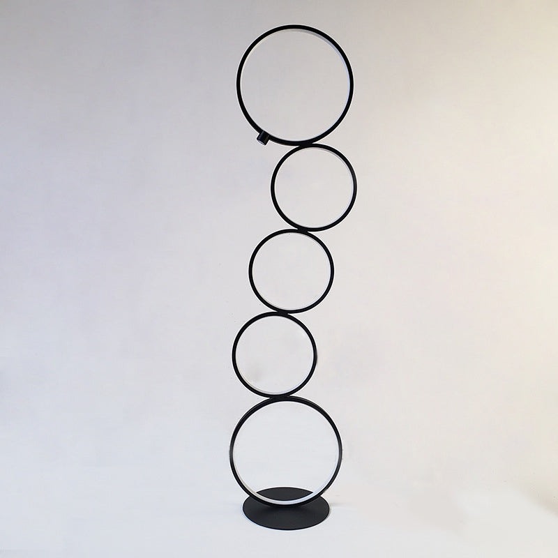 Mira Moderna Geométrico Metal/Silicio LED Lámpara de Pie Negra/Blanca — imagen 8 | Aura Lighting