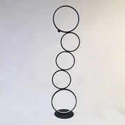 Mira Moderna Geométrico Metal/Silicio LED Lámpara de Pie Negra/Blanca — imagen 8 | Aura Lighting