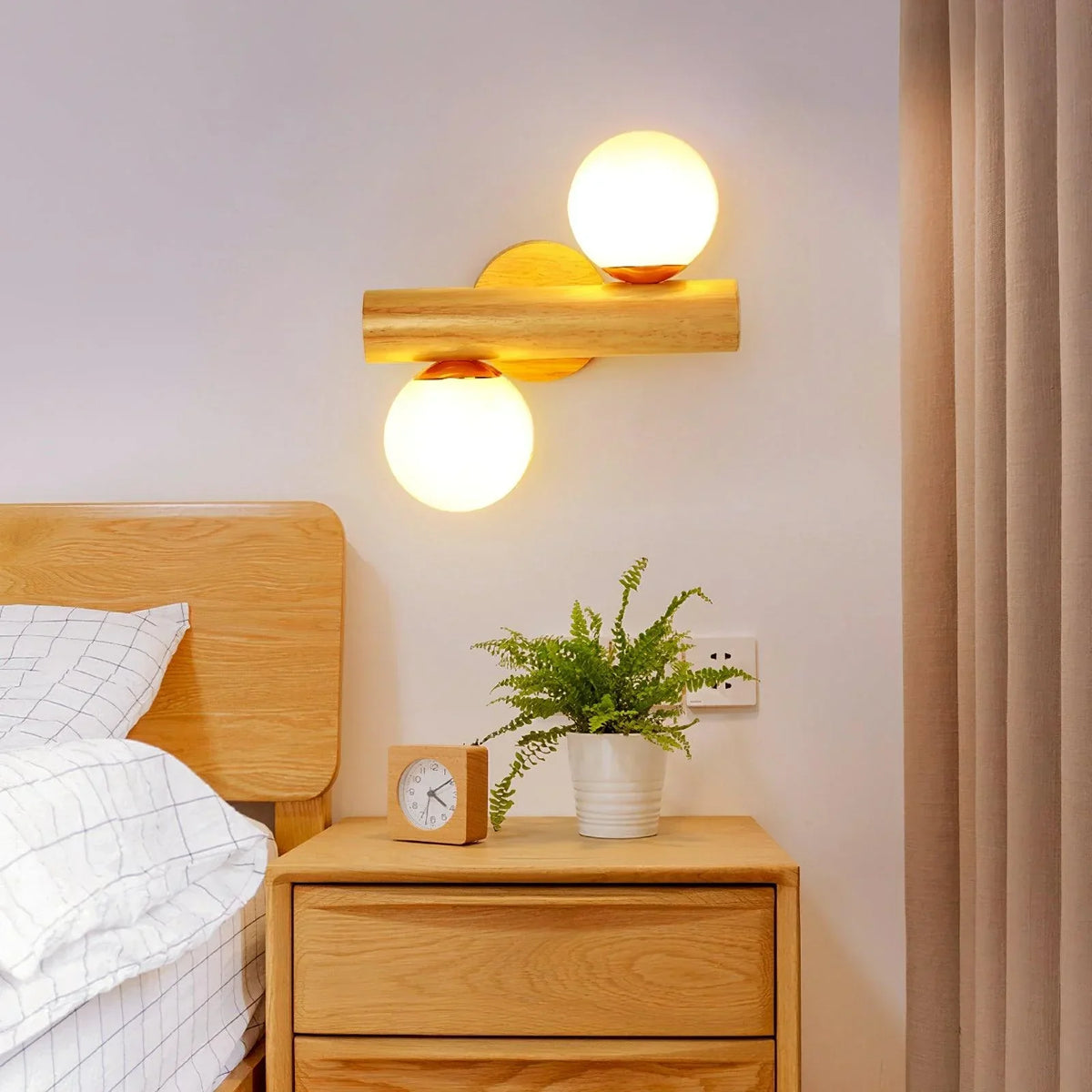 Muto Antique Cottage Wood Wall Light  Rotatable — imagen 3 | Aura Lighting