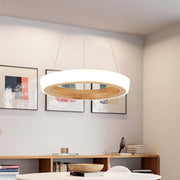 Muto Natural Anillo Acrílico LED Lámpara Colgante Madera — imagen 6 | Aura Lighting