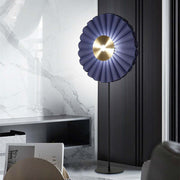 Mira Moderna Geométrica Metal LED Lámpara de Pie Blanco/Azul — imagen 7 | Aura Lighting