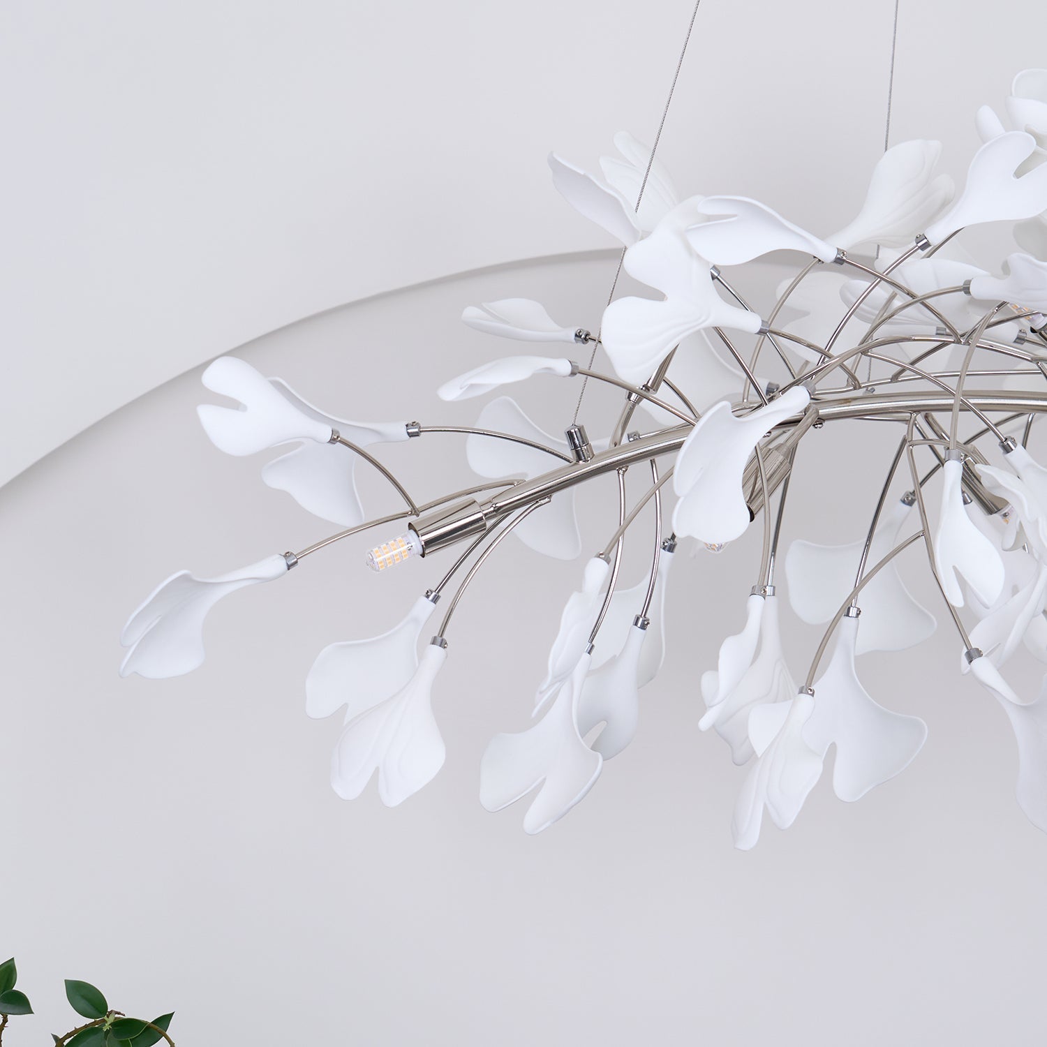 Olivia Lámpara de Araña Gingko Art Decó Inclinada Hacia Abajo — imagen 22 | Aura Lighting