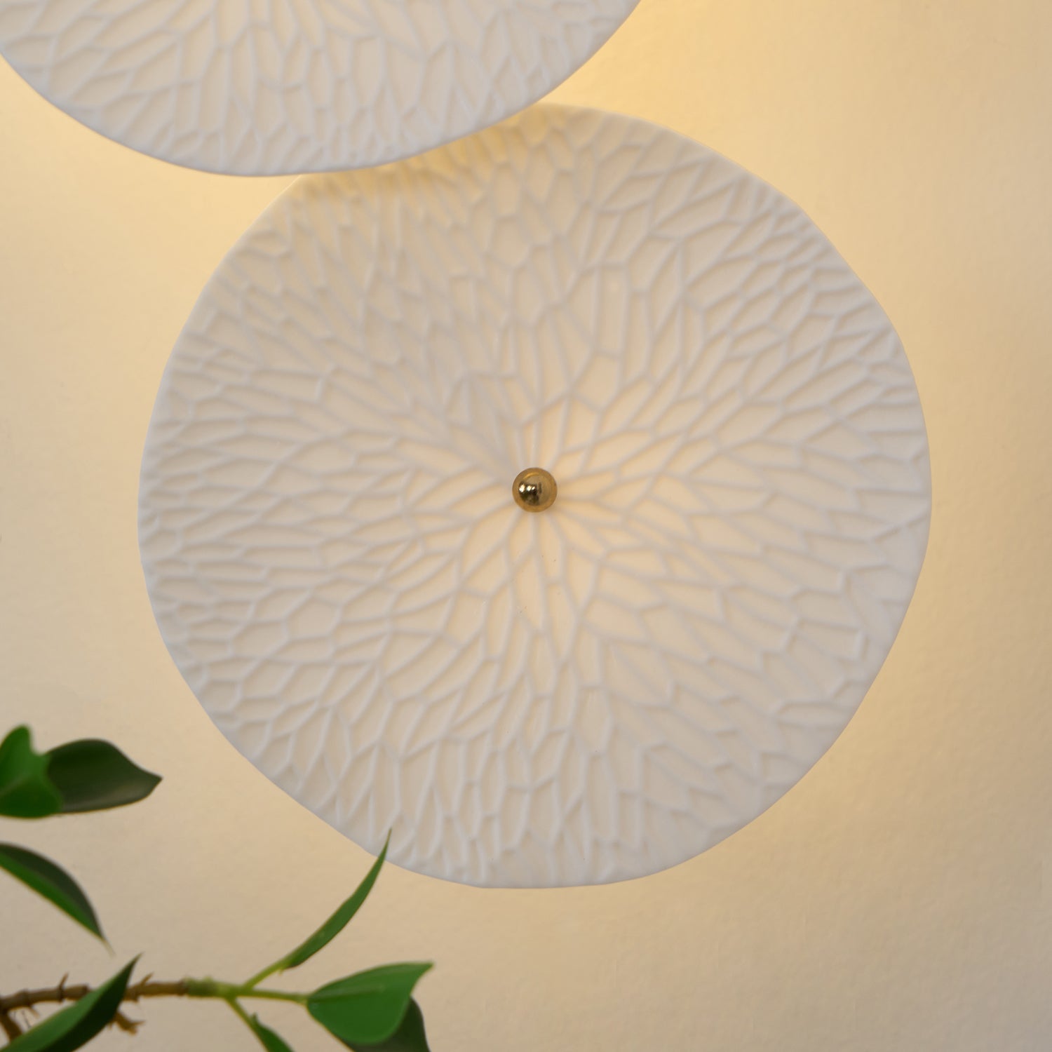 Olivia Lámpara de Pared con Pétalos de Loto — imagen 28 | Aura Lighting