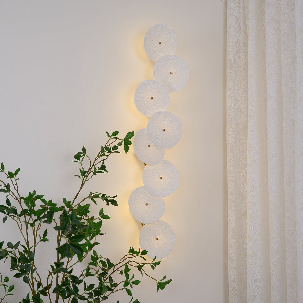 Olivia Lámpara de Pared con Pétalos de Loto — imagen 29 | Aura Lighting