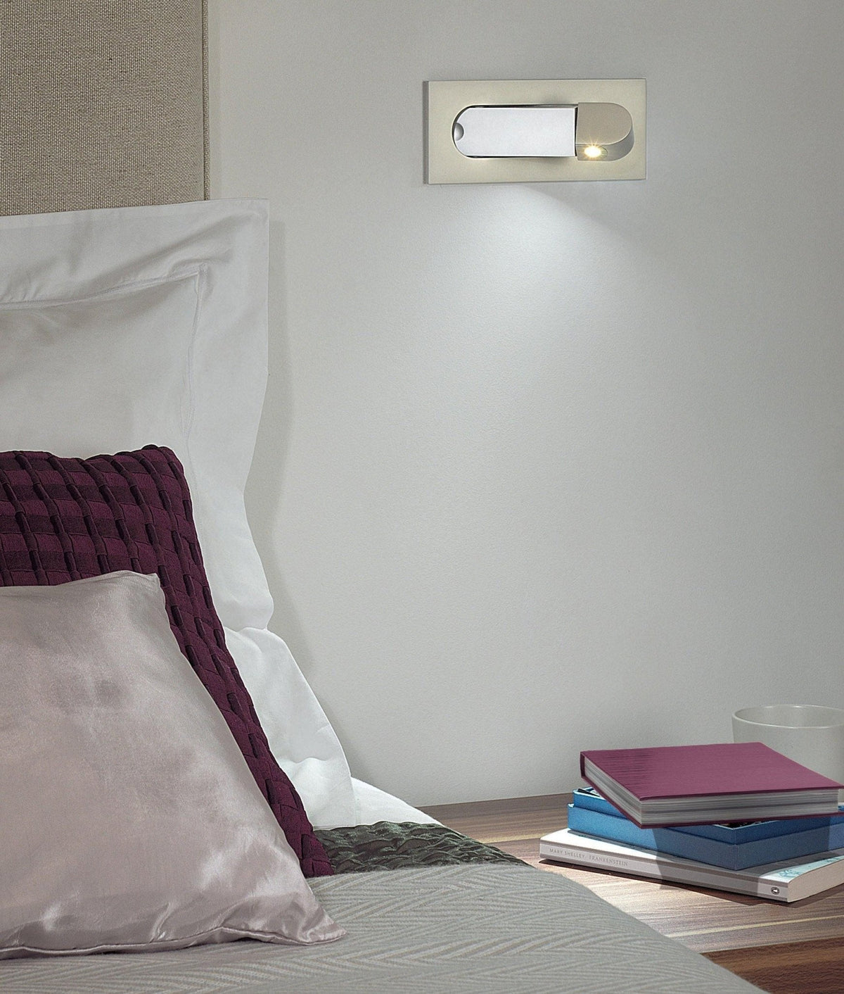 Modern LED Bedside Reading Light - Aura Lighting