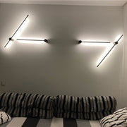 Ray Minimalista Lineal Metal Aplique de Pared Interior Negro — imagen 14 | Aura Lighting