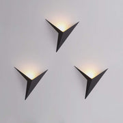 Ray Minimalita Triángulo LED Aplique de Pared — imagen 2 | Aura Lighting
