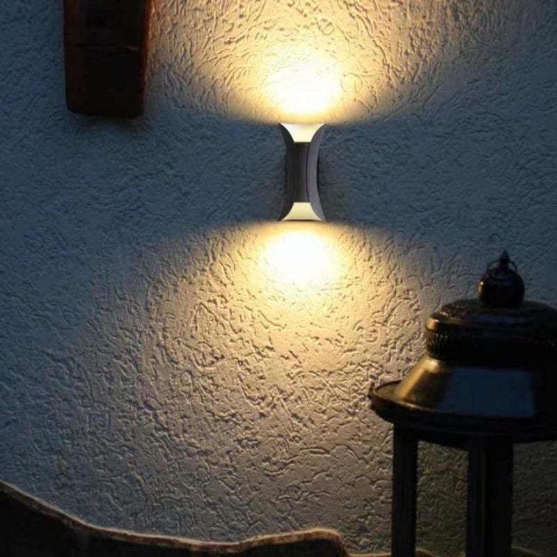 Ray Moderna Foco Metal Aplique de Pared Exterior Blanca/Negra — imagen 5 | Aura Lighting