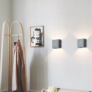 Ray Moderno Doble Foco Metal Aplique de Pared Exterior Negro/Blanco — imagen 18 | Aura Lighting