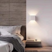 Ray Moderno Doble Foco Metal Aplique de Pared Exterior Negro/Blanco — imagen 7 | Aura Lighting
