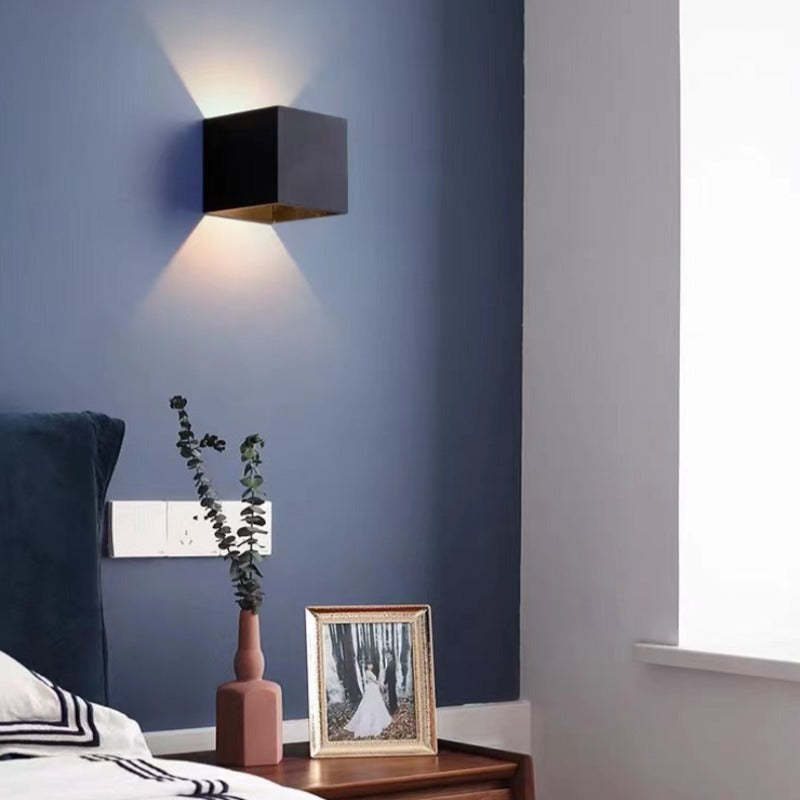 Ray Moderno Doble Foco Metal Aplique de Pared Exterior Negro/Blanco — imagen 8 | Aura Lighting