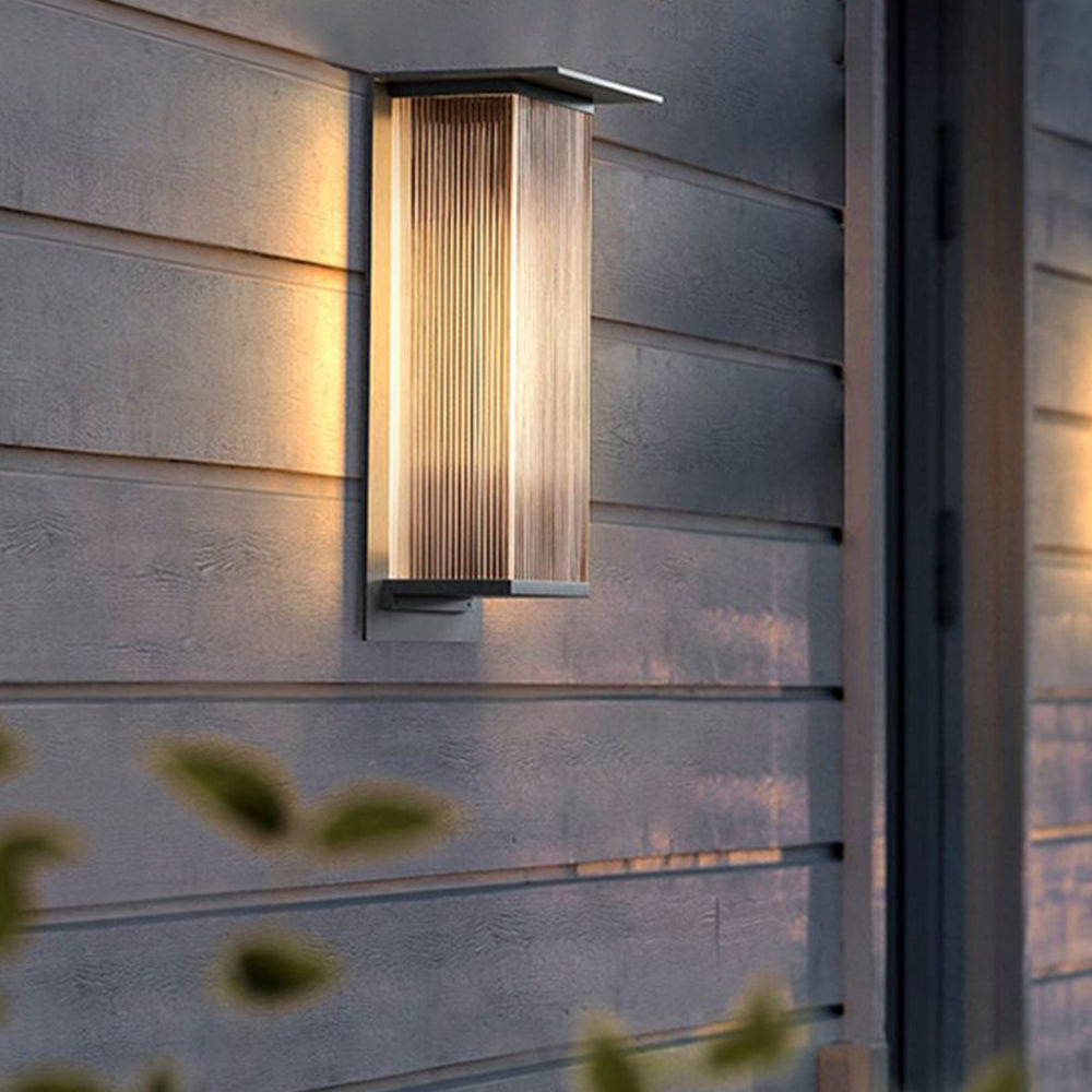 Ray Retro Cuboide Metal/Acrílico LED Aplique de Pared Exterior Negro — imagen 7 | Aura Lighting