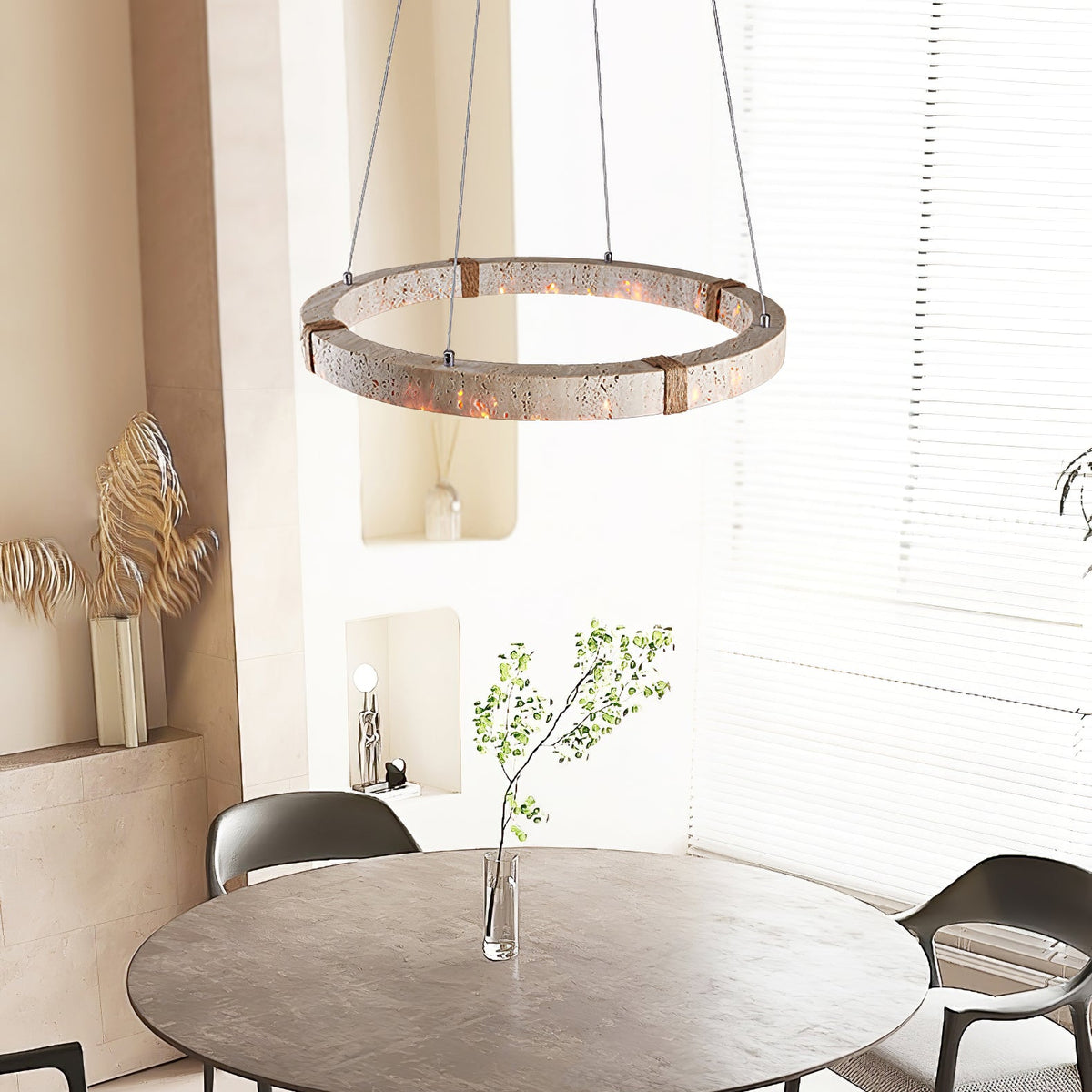 Ritta Lámpara Colgante de Travertino en Forma de Anillo — imagen 4 | Aura Lighting