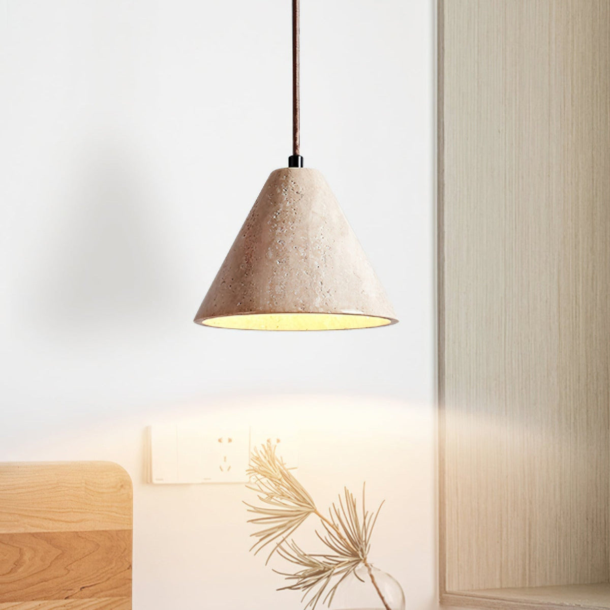 Ritta Lámpara Colgante de Travertino en Forma de Cúpula — imagen 11 | Aura Lighting