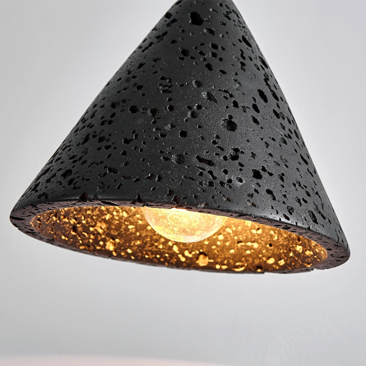 Ritta Lámpara Colgante de Travertino en Forma de Cúpula — imagen 30 | Aura Lighting