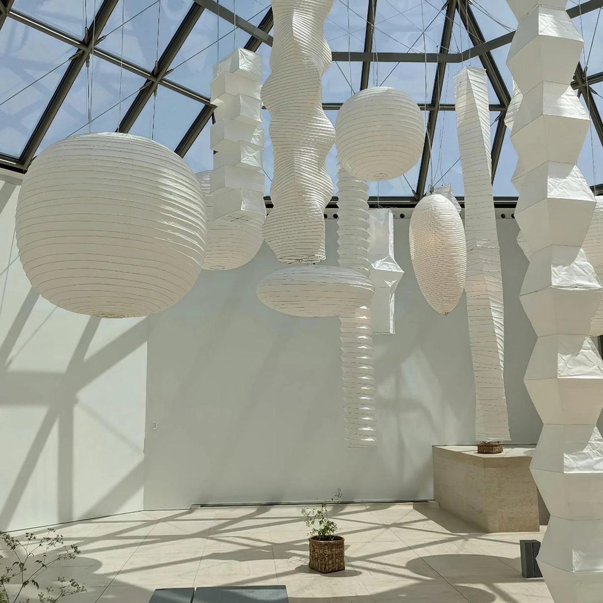 Ritta Lámpara Colgante Tipo Swag de Papel Washi — imagen 17 | Aura Lighting