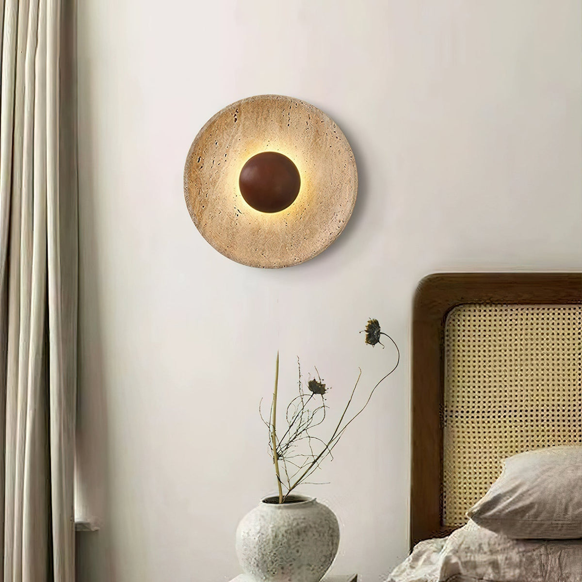 Ritta Lámpara de Pared Sun de Travertino — imagen 2 | Aura Lighting