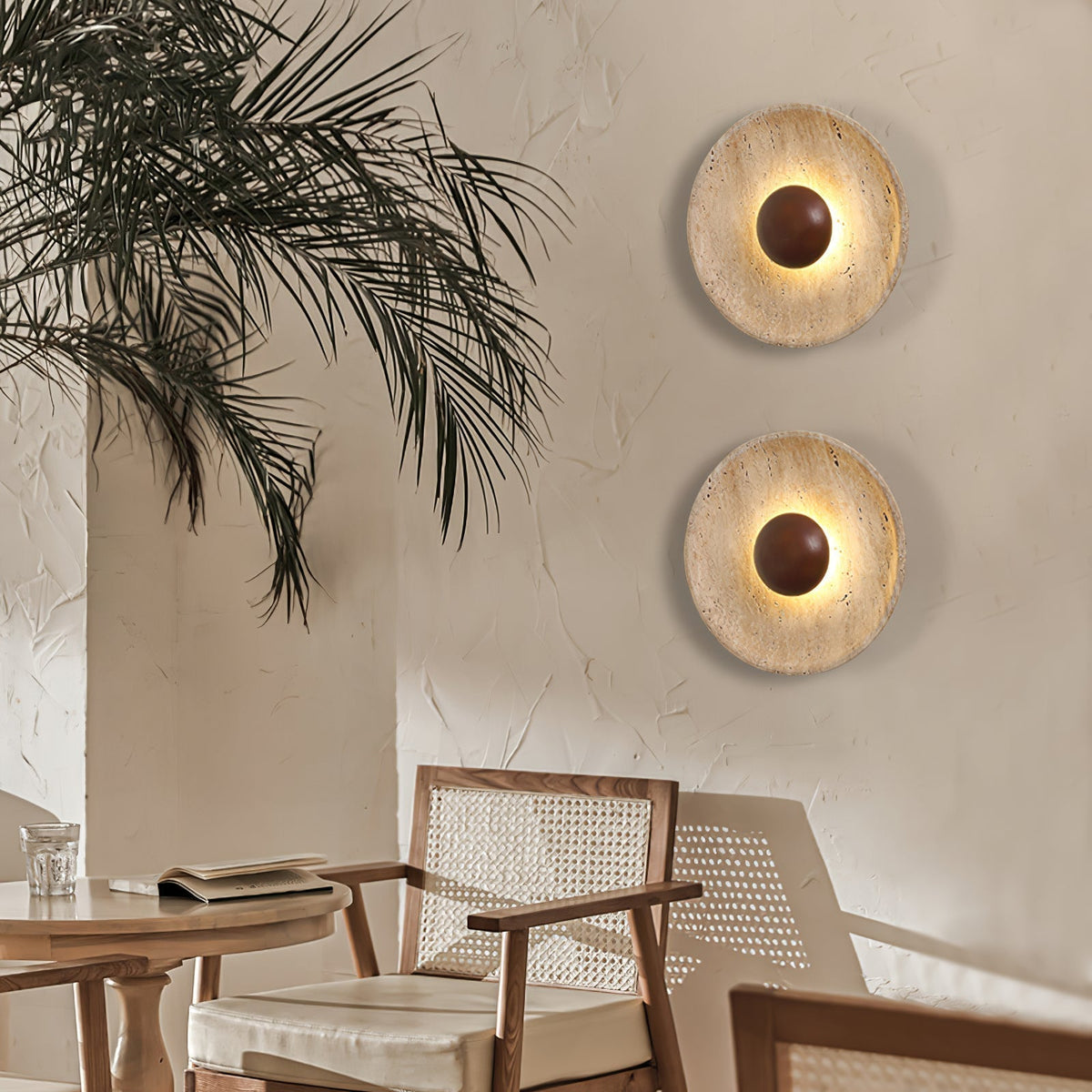 Ritta Lámpara de Pared Sun de Travertino — imagen 9 | Aura Lighting