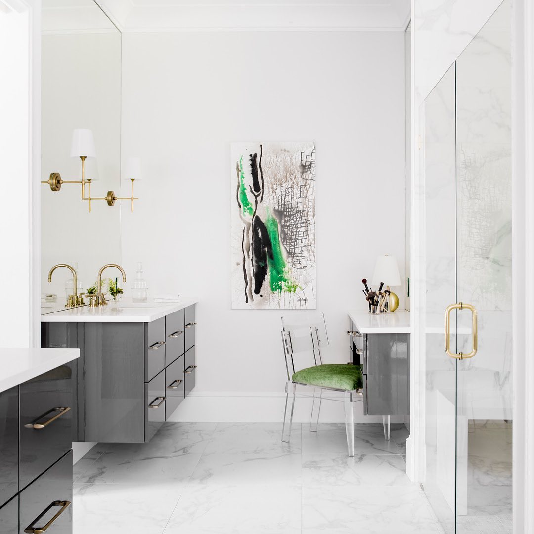 Silva Lámpara de Pared con Pantalla Cónica Blanca de Latón — imagen 5 | Aura Lighting