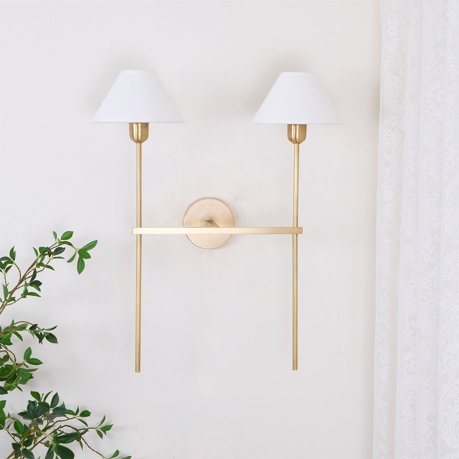 Silva Lámpara de Pared con Pantalla Cónica Blanca de Tela — imagen 18 | Aura Lighting