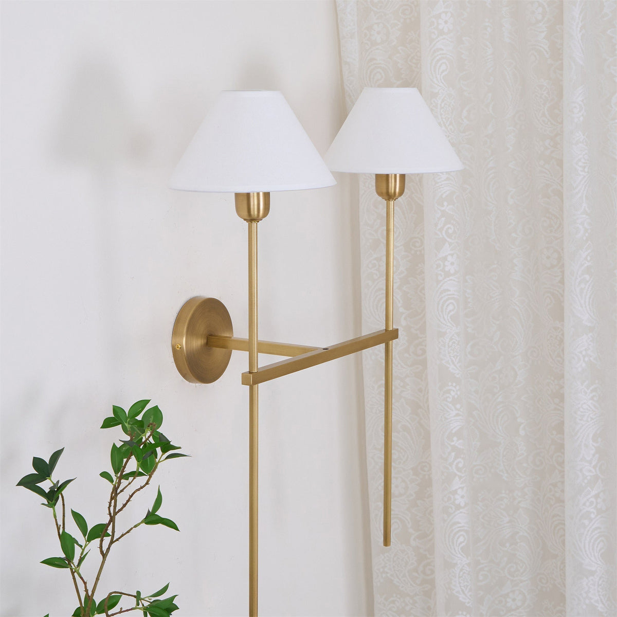 Silva Lámpara de Pared con Pantalla Cónica Blanca de Tela — imagen 19 | Aura Lighting
